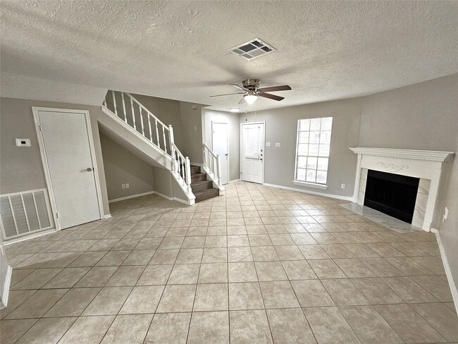 Photo - 17303 Saturn Ln