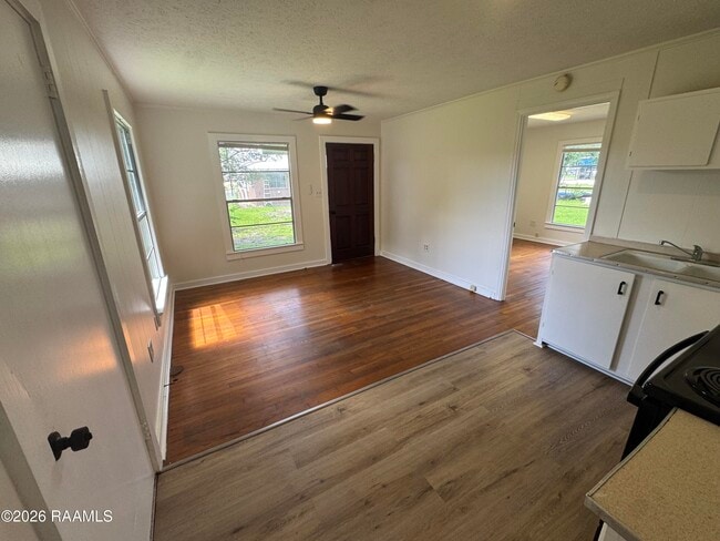 Photo - 206 Guilbeau Rd