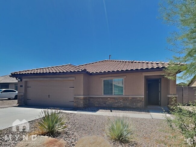 Building Photo - 1557 E Caballero Dr Rental