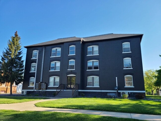 Building Photo - 917 Pearl St Unit 6
