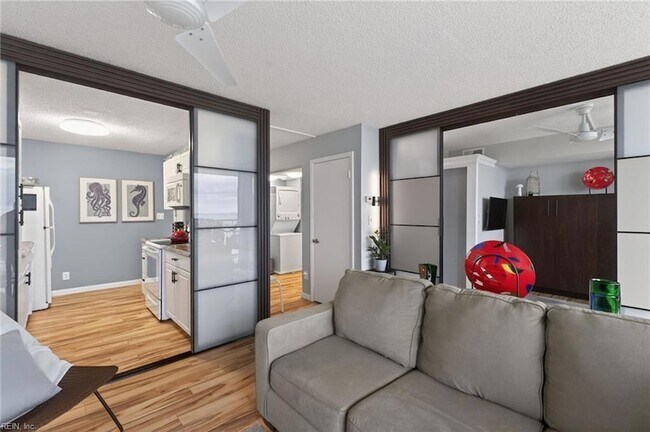 Photo - 3288 Page Ave Unidad 1103