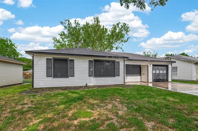 Photo - 514 Evonne St