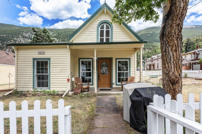 Photo - 400 Argentine St