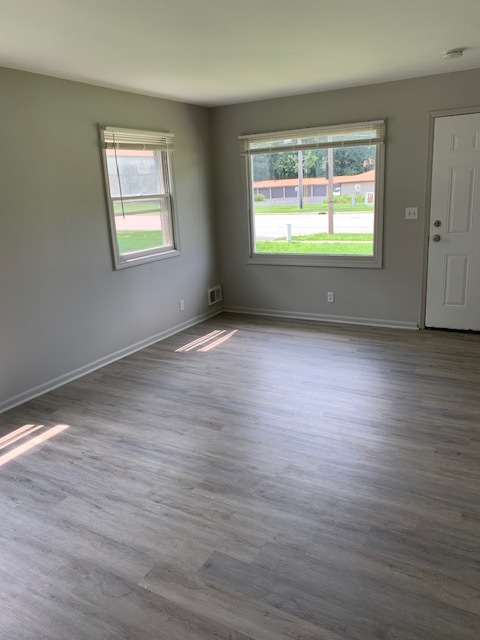 Living Room - 3346 Byron Center Ave SW Apartamentos Unidad Updated Duplex In Wyoming