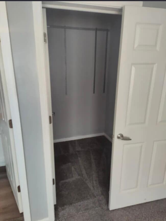 Photo - 1900 N Laramie Ave Unidad B