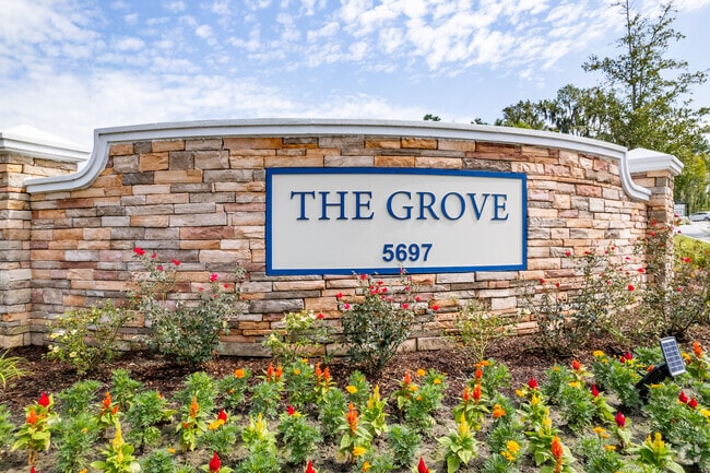 5697 SW 49th Rd Ocala, FL 34474-5623