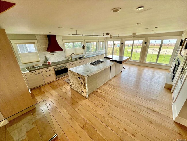 Photo - 36 Mineola Ave