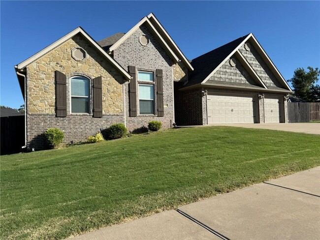 Photo - 1309 W Gum St