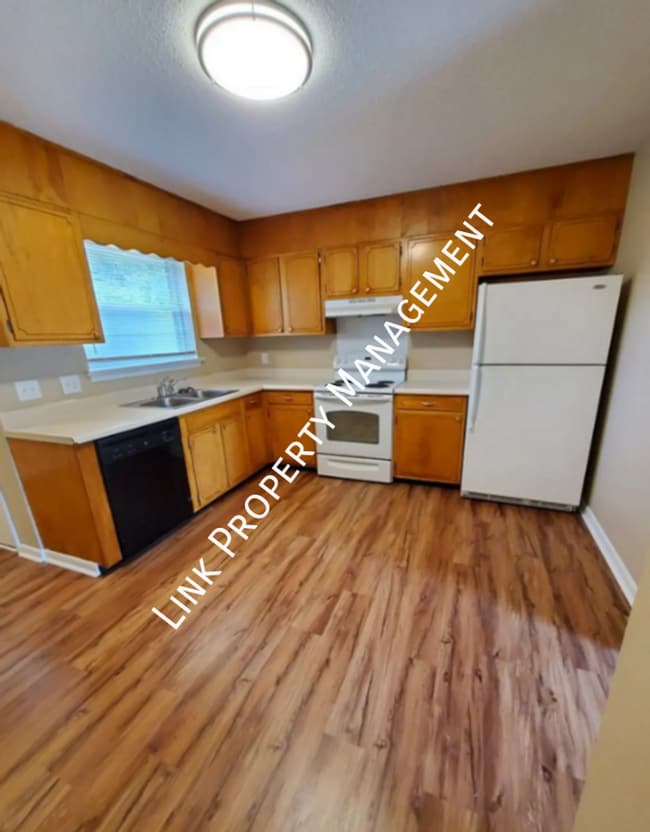 Photo - 4911 Marylin Ln