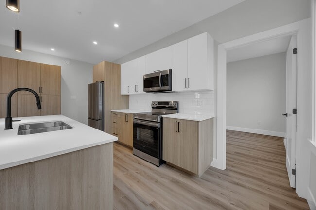 Photo - 1035 Melanson Rd Unit 617