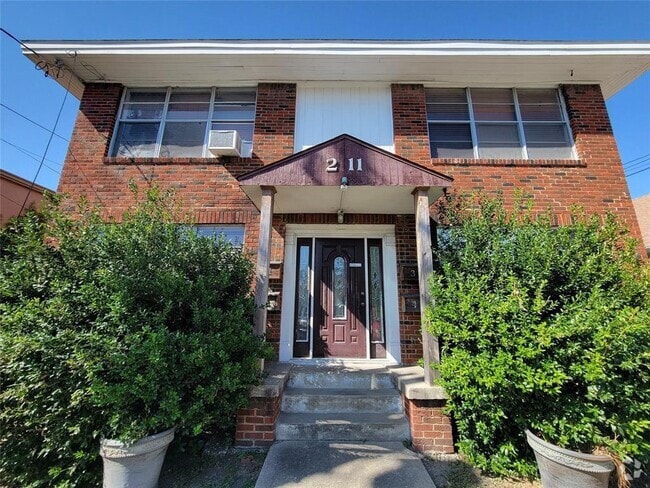Building Photo - 2111 Freeman St Unit 3 Rental