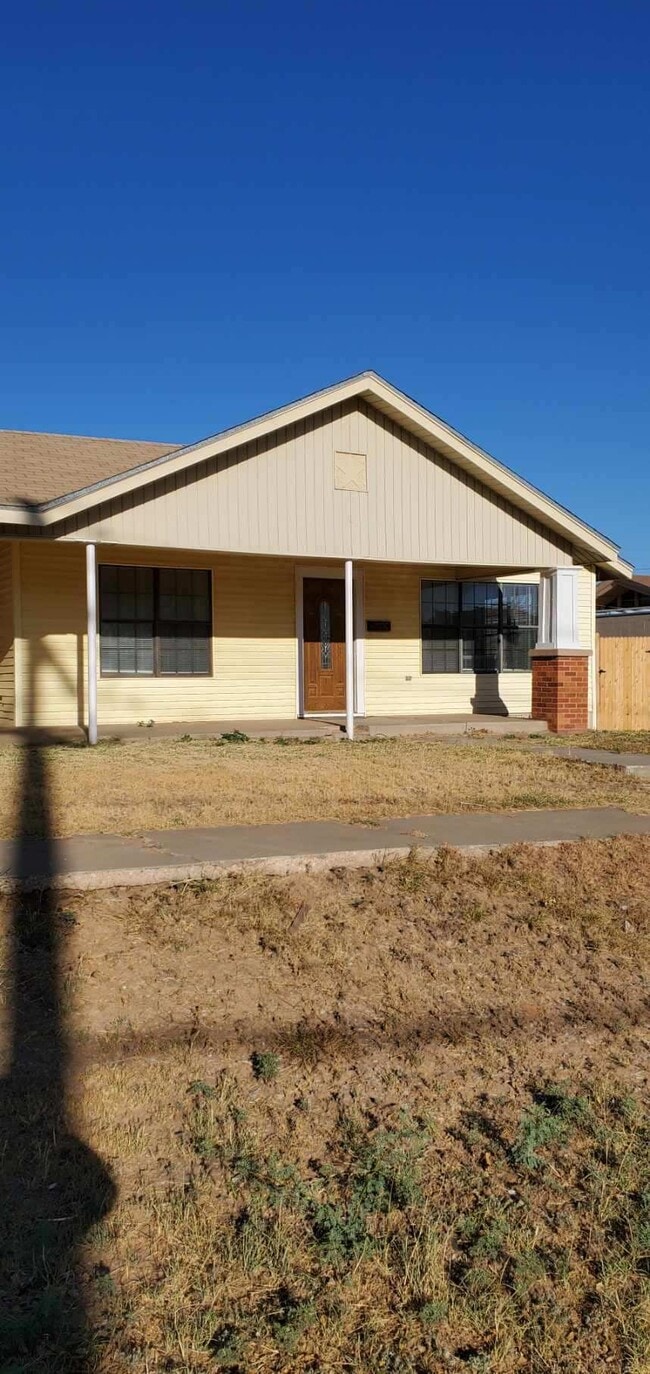 Photo - 404 Goliad St Casa