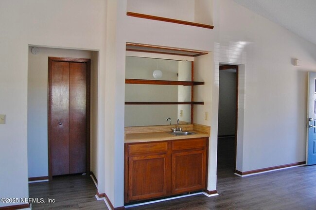 Photo - 1338 Yorktown Pl