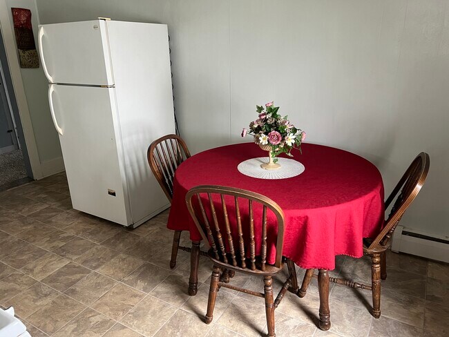 Kitchen table and chairs included
