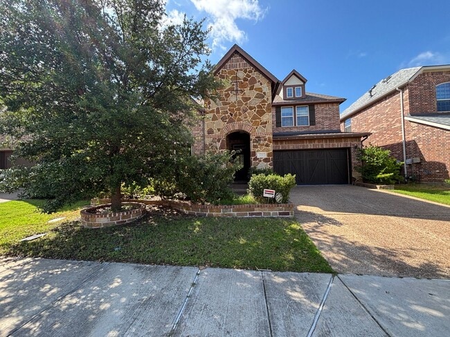 Building Photo - 5 BR/4BA | Updated Single Family Home | 2-Car Garage | Gated backyard