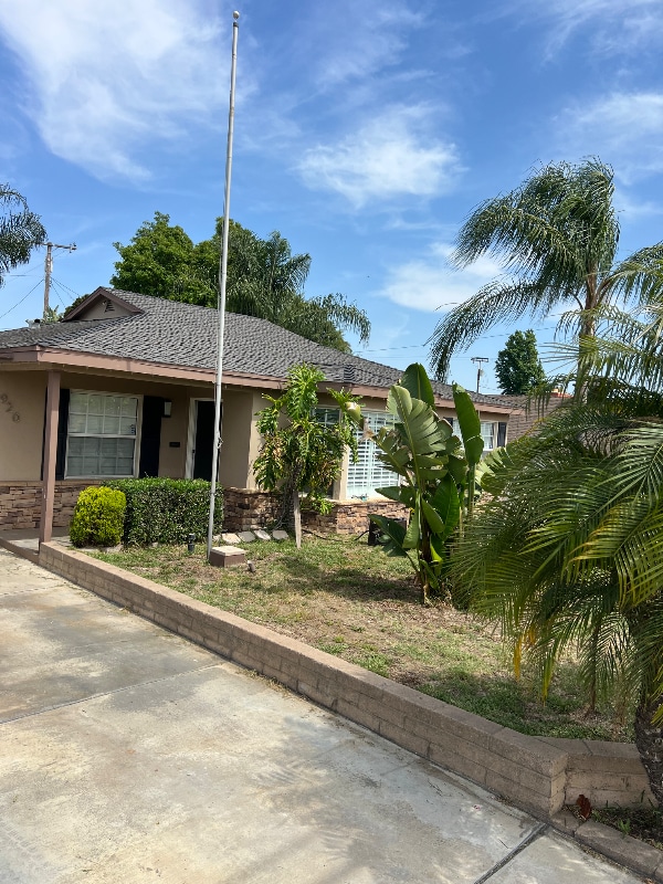 Building Photo - 920 N San Antonio Ave Rental