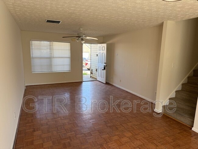 Photo - 4025 Mission Way