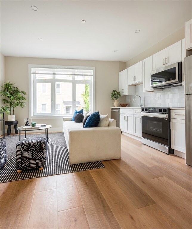 Photo - 394 McGrath Hwy Unit 303