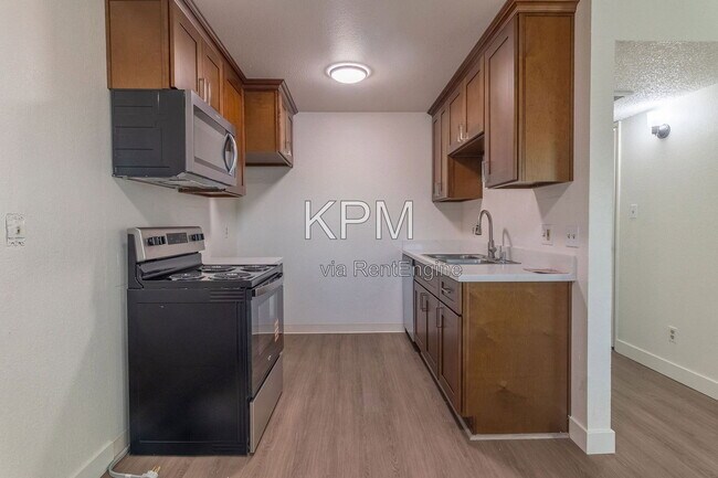 4332 Pacific Ave Unit 12