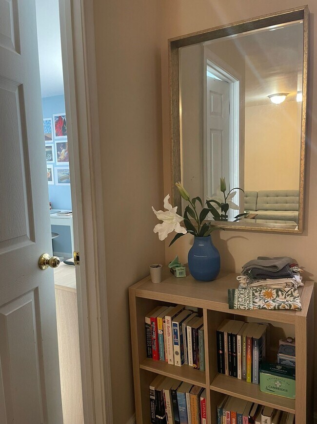 Photo - 1420 Harvard St NW Unidad 403