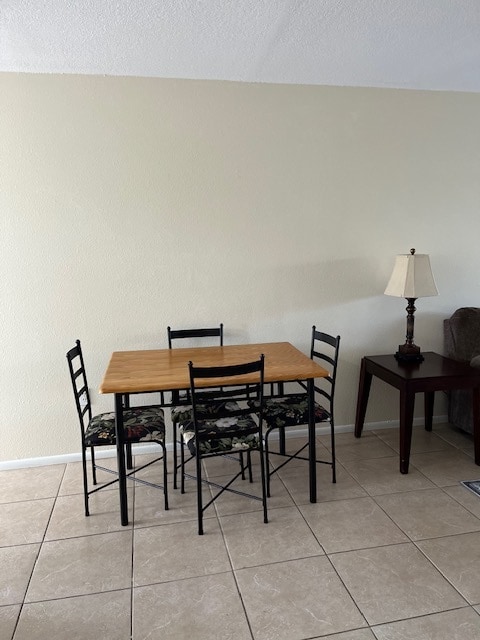 Dining - 26485 Rampart Blvd Unit E2