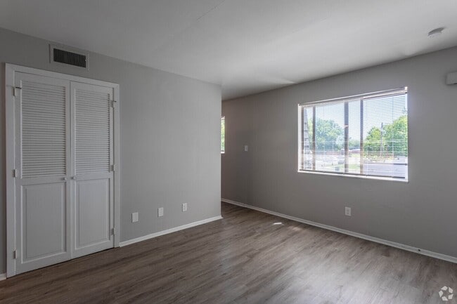 Pine Ridge Apartments