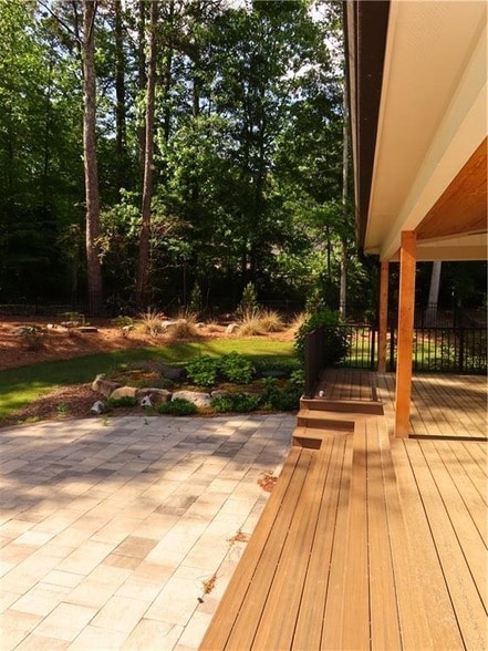 5006 Suwanee Dam Rd