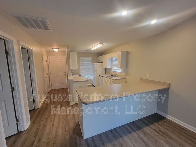 Photo - 1234 Longpoint Dr
