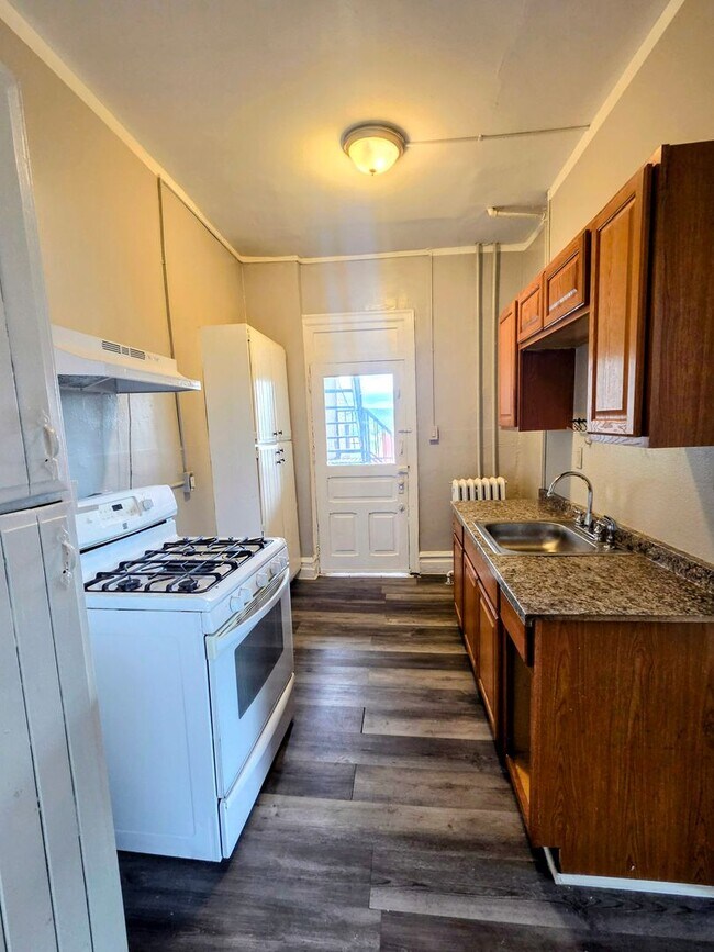 Photo - 1048 Walnut St Unidad 2