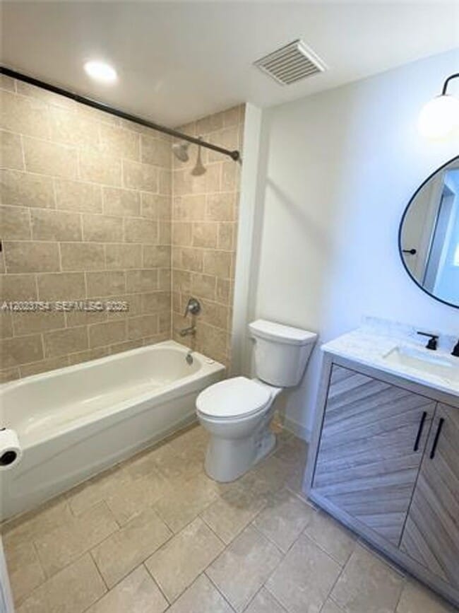 Photo - 1723 SW 2nd Ave Unit 1723 SW 2nd Ave # 705