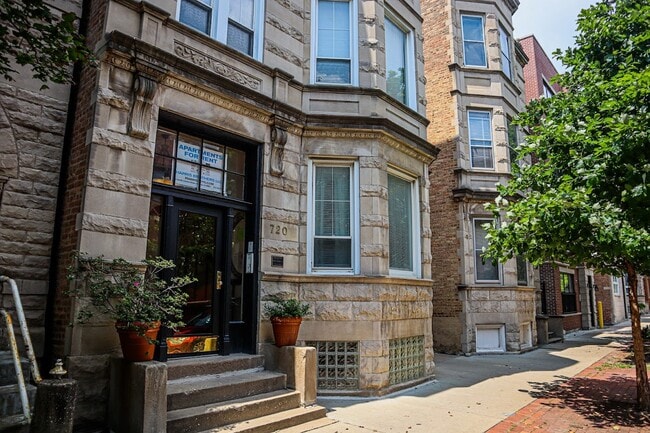 Photo - Harris Point Chicago