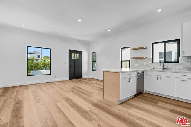 Photo - 616 N Vista St