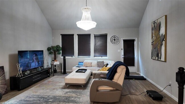 Photo - 5327 Sunny Ray Dr