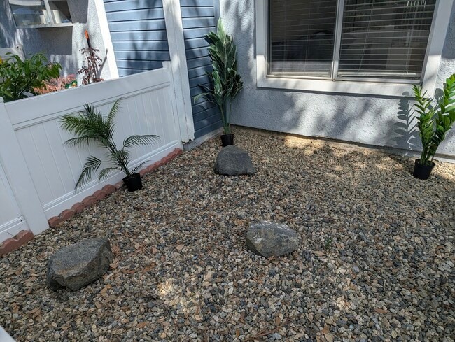 Photo - 137 Dogwood Ln