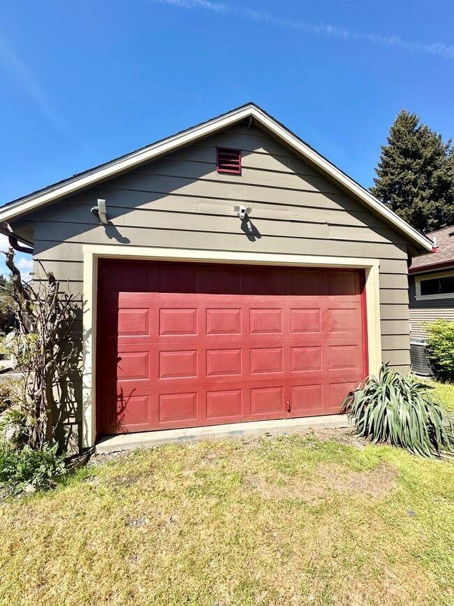 Photo - 3 Bedroom 2 Bath House