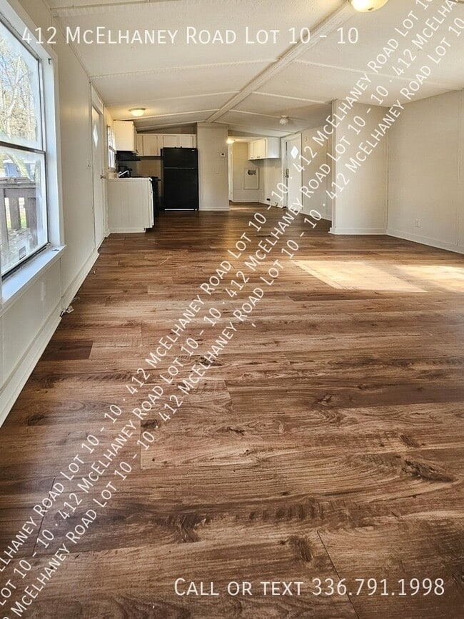 Photo - 412 McElhaney Rd