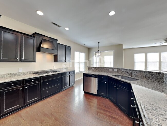 Photo - 15325 Colonial Park Dr