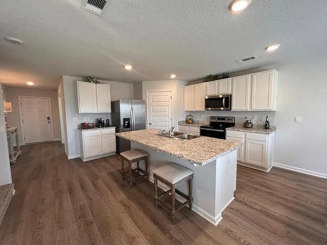 Photo - 207 Laurel Hl St