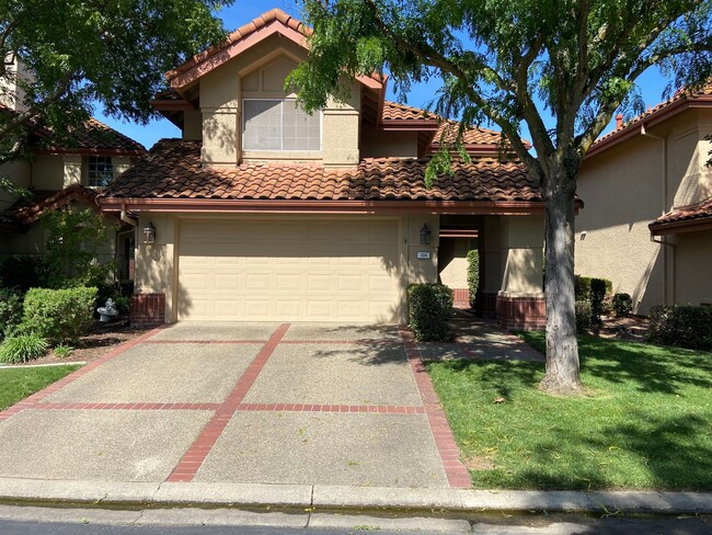American River Canyon Folsom - 3 Bdrm, 3 Bath in gated community - American River Canyon Folsom - 3 Bdrm, 3 Bath in gated community