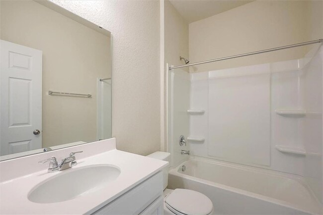 Photo - 536 Gray Hawk Ridge