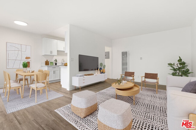 Building Photo - 1433 Brockton Ave Unit 7