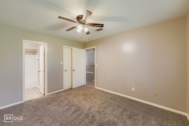 Photo - 1611 Hazelwood St