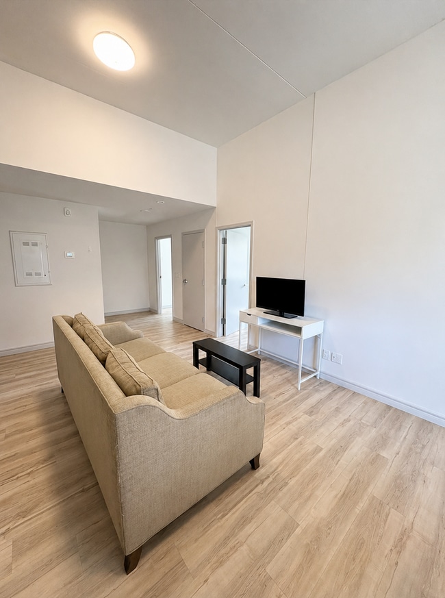 Photo - 269 Sunview St