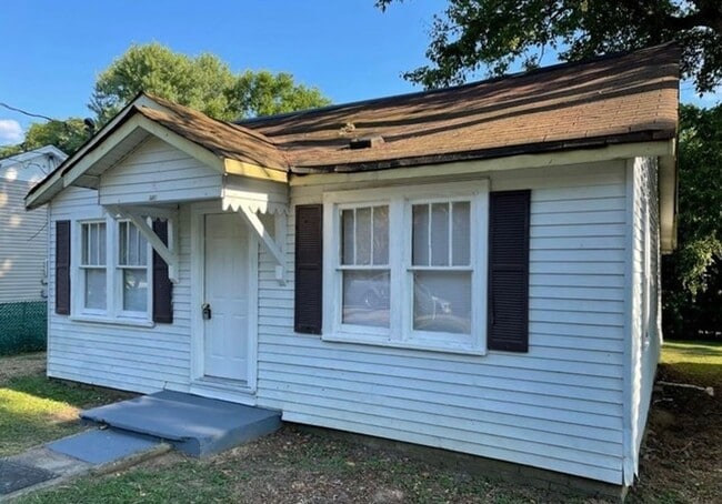 Charming ranch home in Columbia: 2 bedroom... - Charming ranch home in Columbia: 2 bedroom...