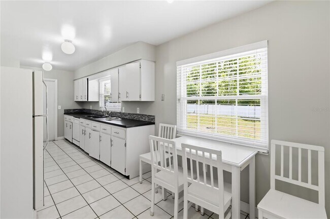 Photo - 7832 Barberry Dr