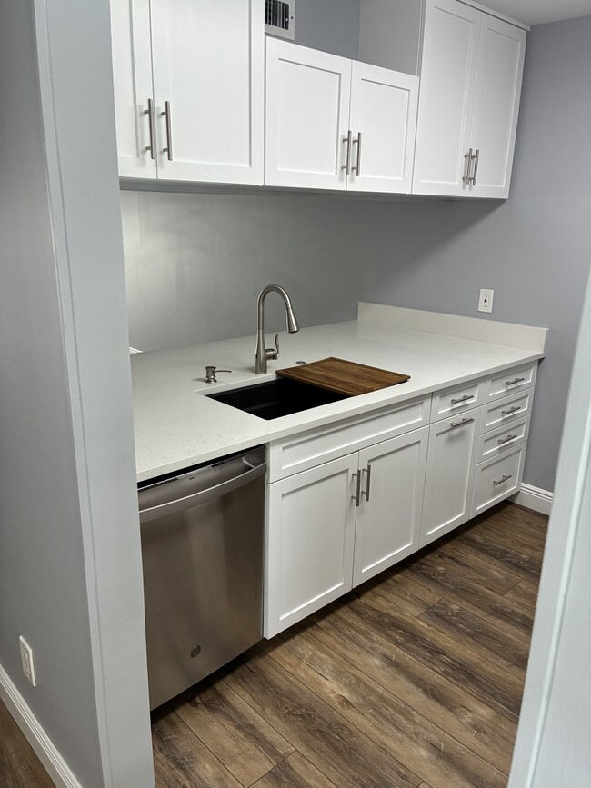 Building Photo - 31 Plantation Dr Unit 205