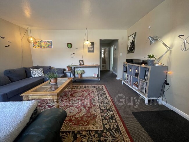 Photo - 168 Moore Ave S Unit Main Level