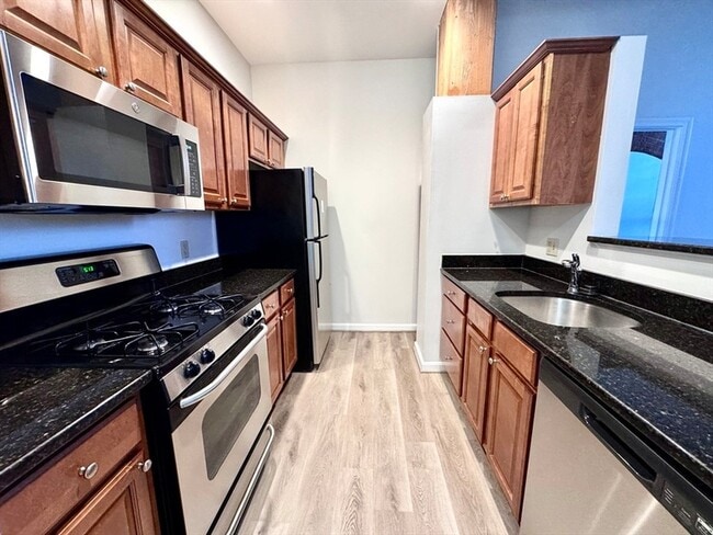 Building Photo - 4 Bishop St Unit 314