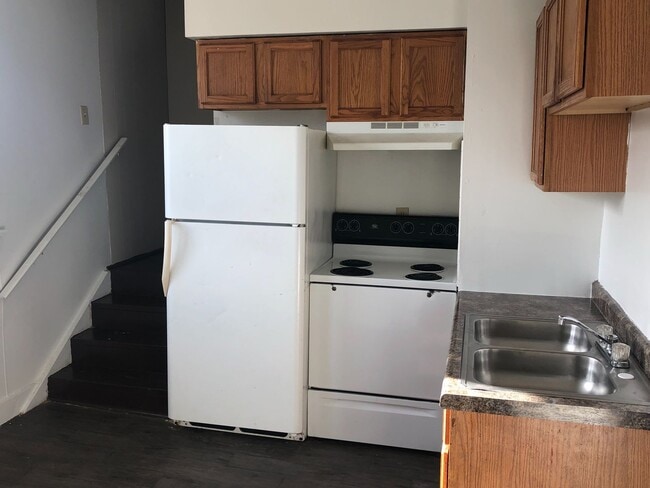 Photo - Fantastic 4 bedroom 2 full bath,