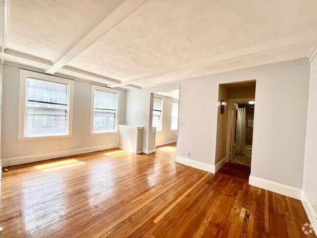 Building Photo - 124 Sutherland Rd Unit 5 Rental